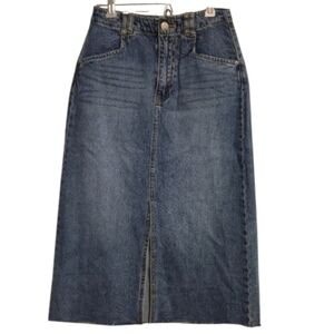 🌟NWT Stradivarius Balloon Fit Skirt